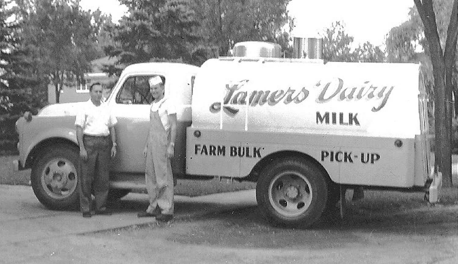 lamers dairy products, wholesale, nueske's near me, door county coffee co, famous wisconsin cheese, milk man delivery, fresh raw milk, basket gift baskets, grass fed raw milk near me,